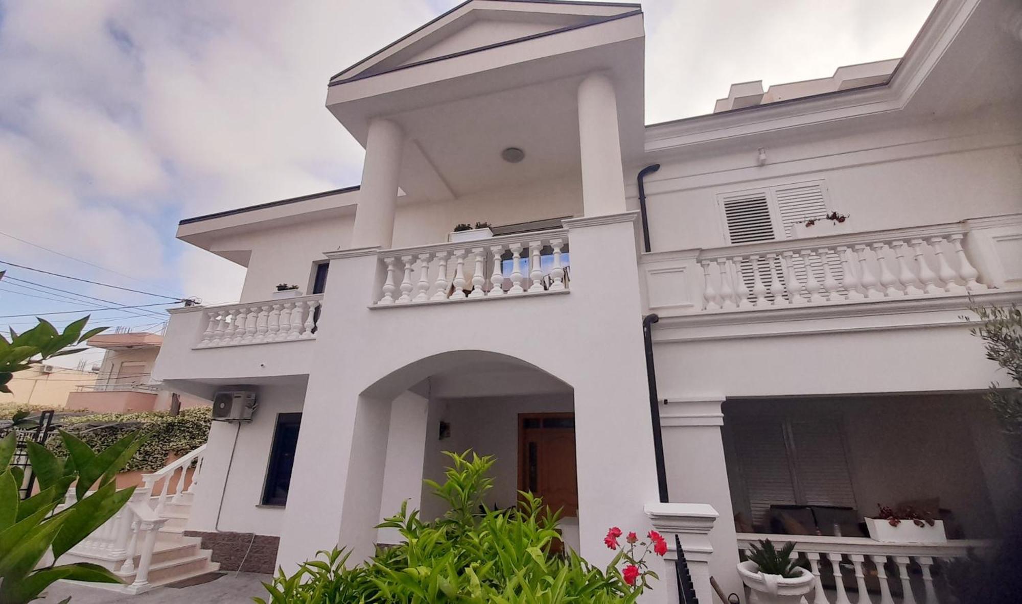 Villa Kurti Дуррес Экстерьер фото