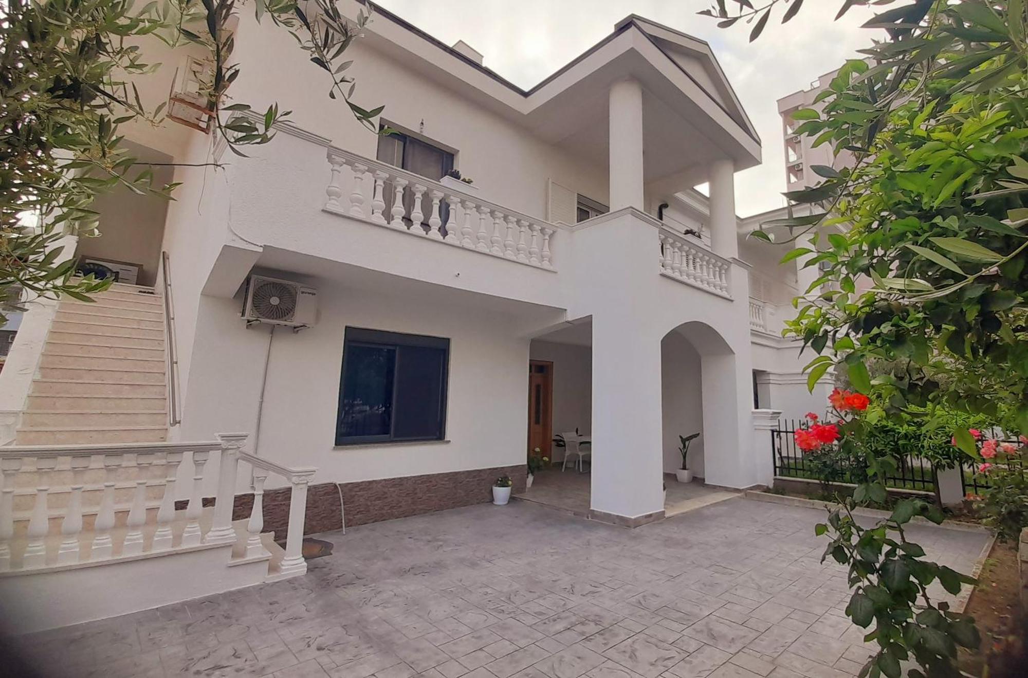 Villa Kurti Дуррес Экстерьер фото